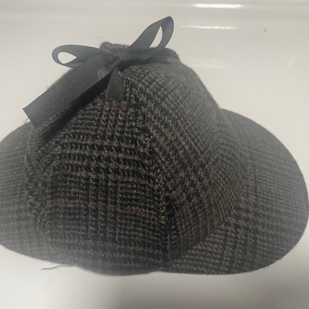 Deerstalker hat